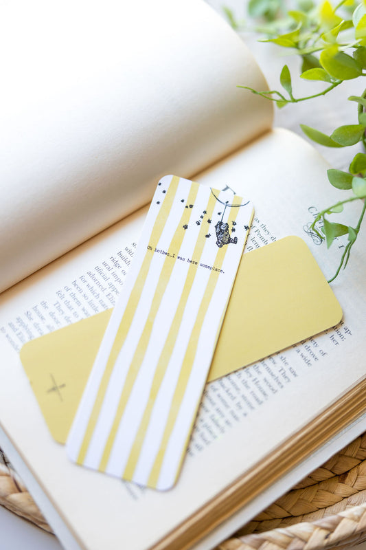 Winnie-The-Pooh Paper Bookmark