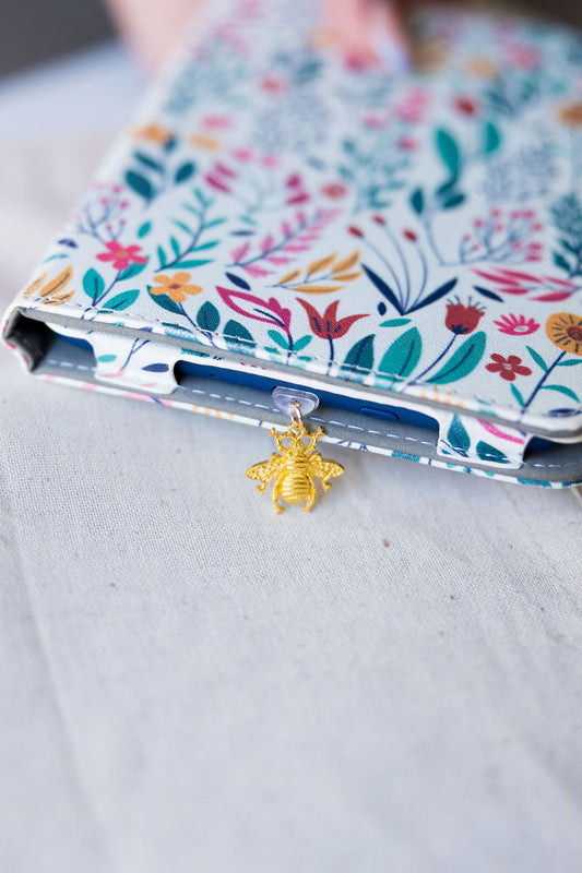 Vintage Gold Bee USB C Charm