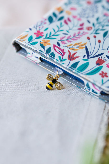 Bumble Bee USBC Charm