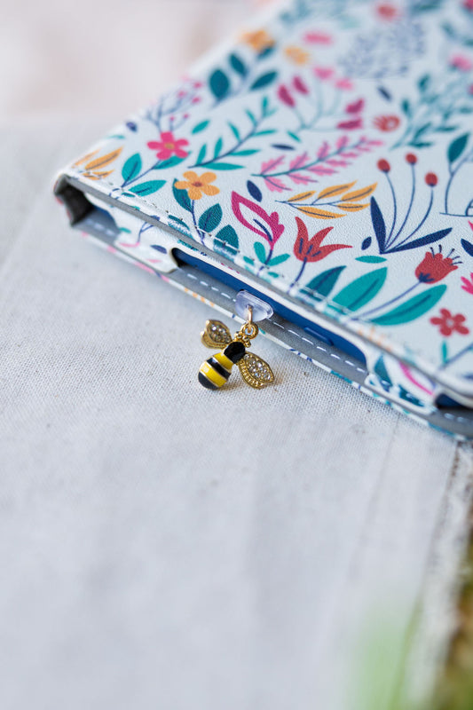 Bumble Bee USBC Charm
