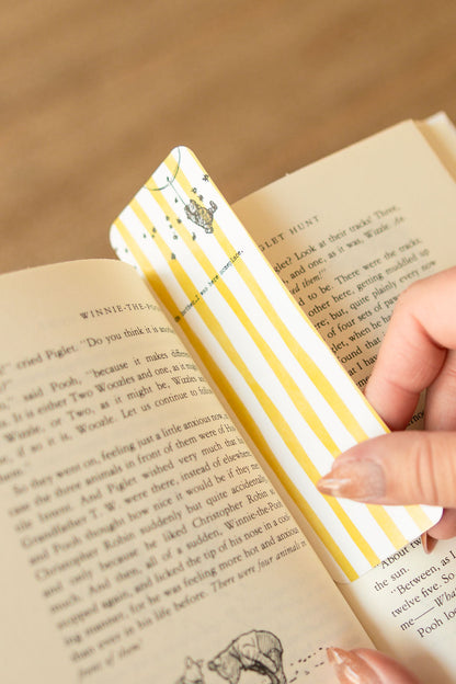 Winnie-The-Pooh Paper Bookmark