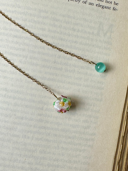 Flower Bouquet Chain Bookmark